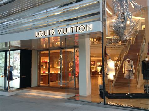 louis vuitton outlets.